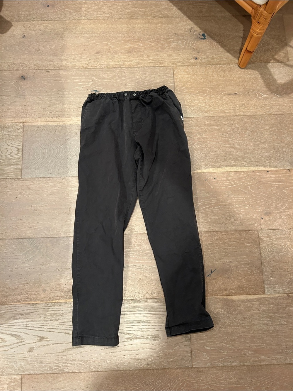 Quiksilver Black Cropped Elastic-Waist Women's Pants